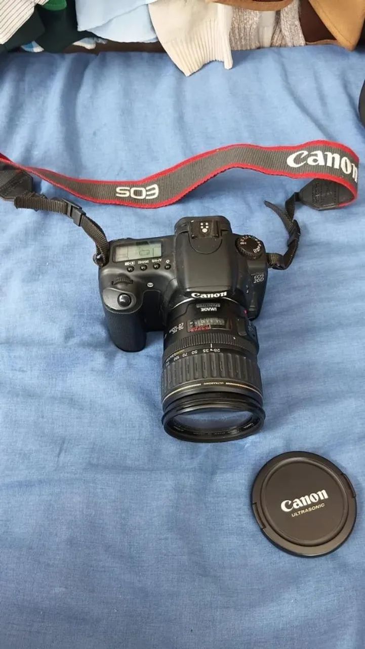 Camera boa em otimo estado com 1 lente super top