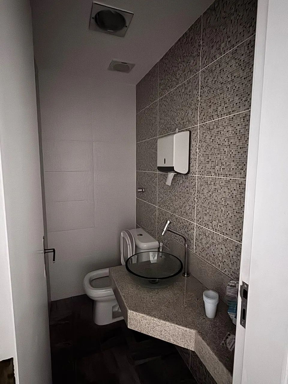 Sala Comercial 30m² com vaga de garagem em Andorinhas - Localização Central - Foto 5