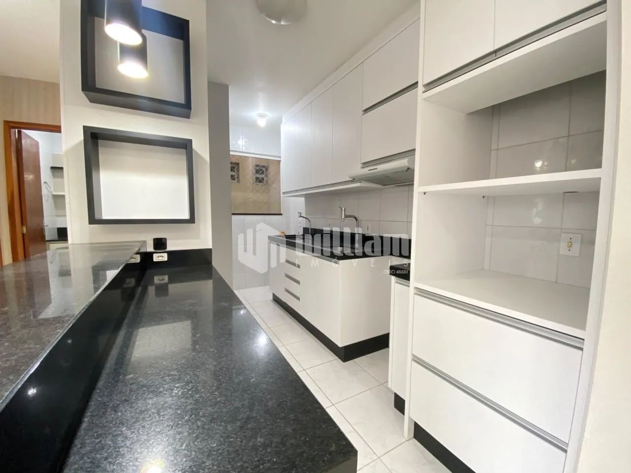 APARTAMENTO SEMIMOBILIADO COM 2 QUARTOS NO CENTRO DE BRUSQUE - Foto 2