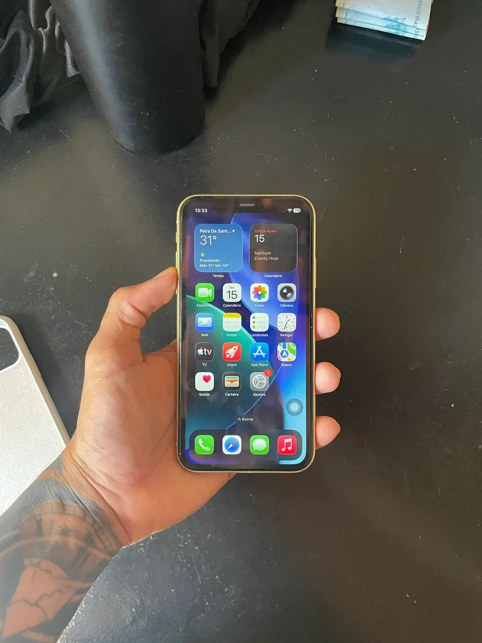 iPhone 11 Amarelo