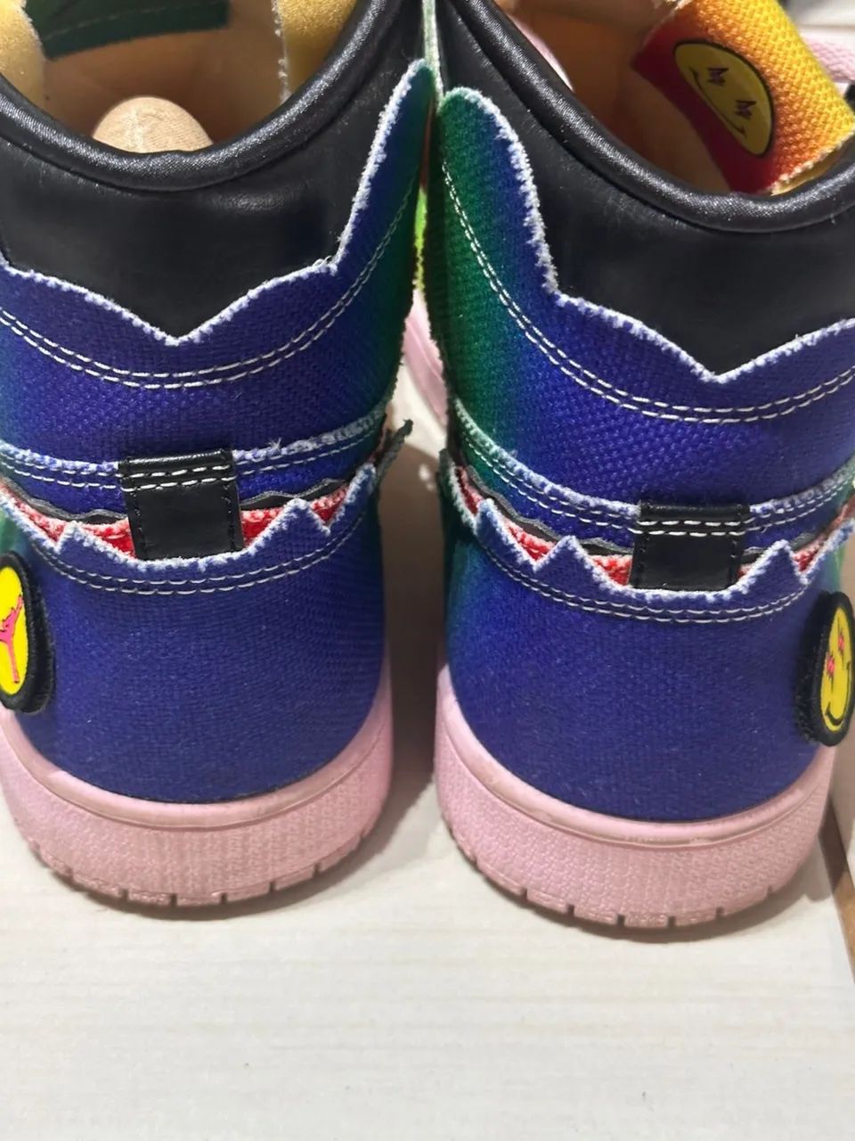 NIKE JORDAN 1 J BALVIN