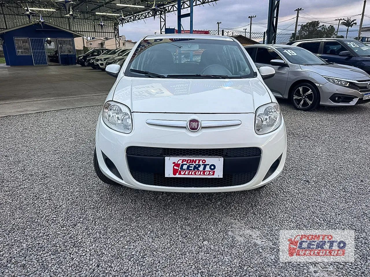 Fiat Palio Attractive 1.0 EVO Fire Flex 8V 5P 2013 - Foto 2