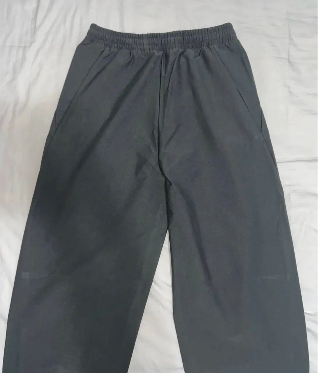 Calça Uniqlo verde PP - Foto 2