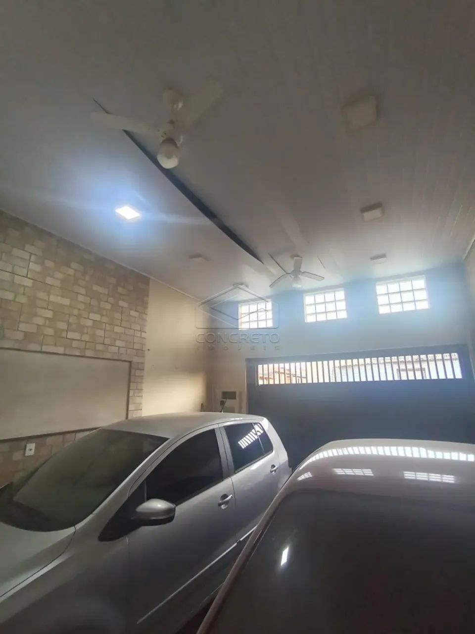 EXCELENTE CASA COM 3 DORMITÓRIOS COM PISCINA - Foto 2