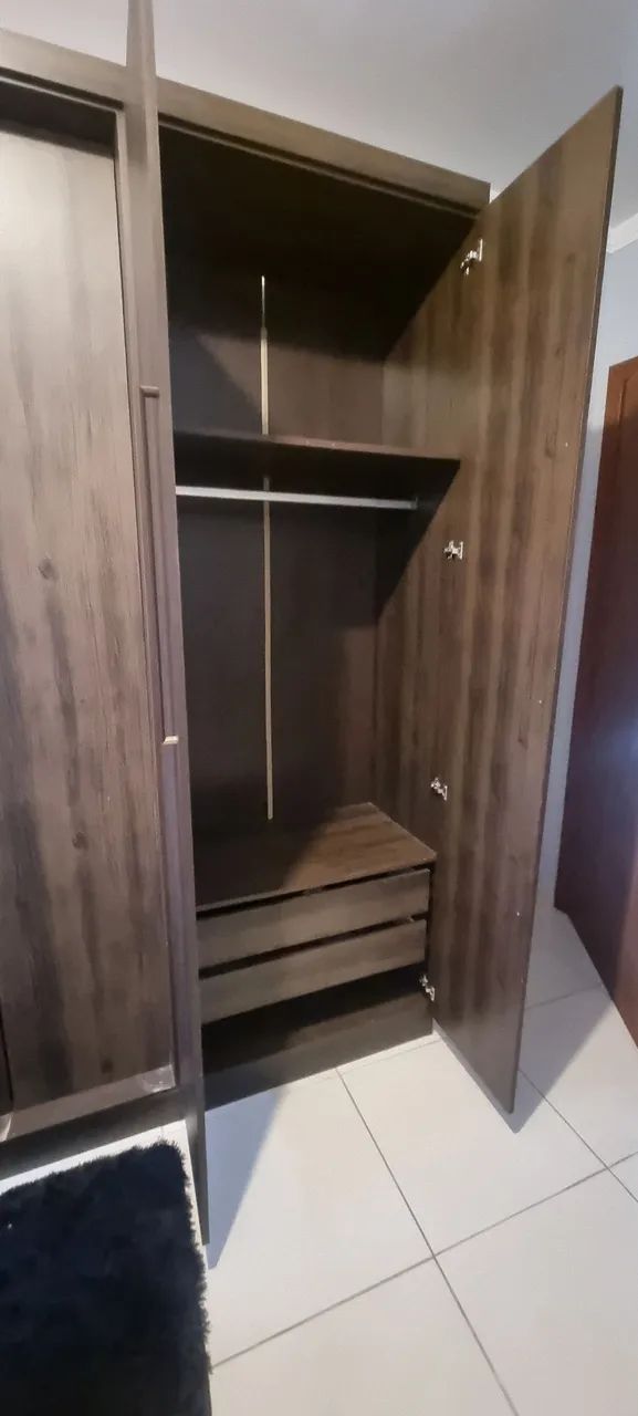 Guarda roupa 6 portas  - Foto 4