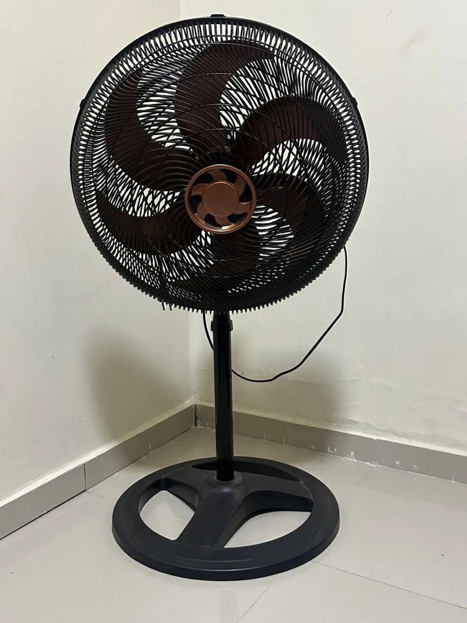Vende-se Ventilador com regulagem de altura 