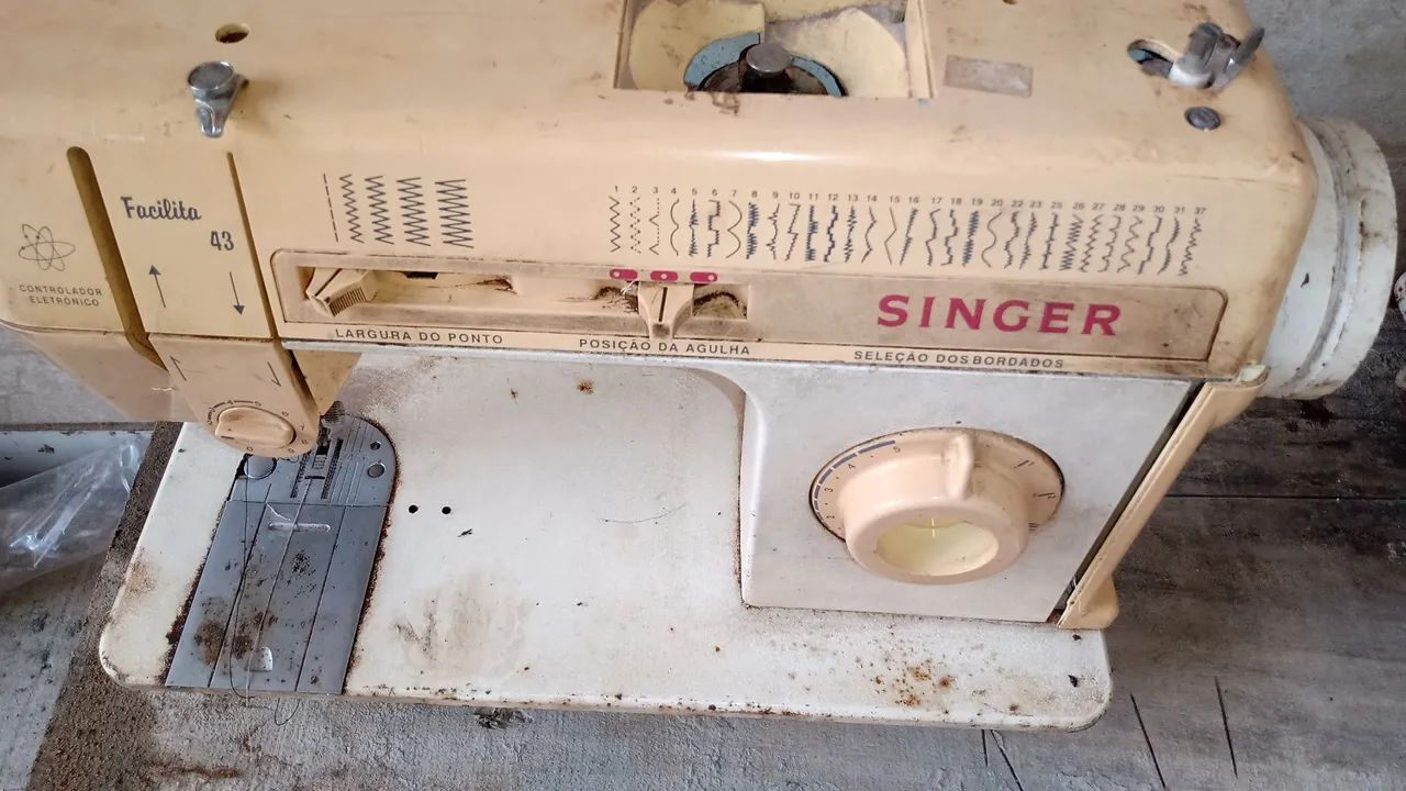 Máquina de costura para concerto 