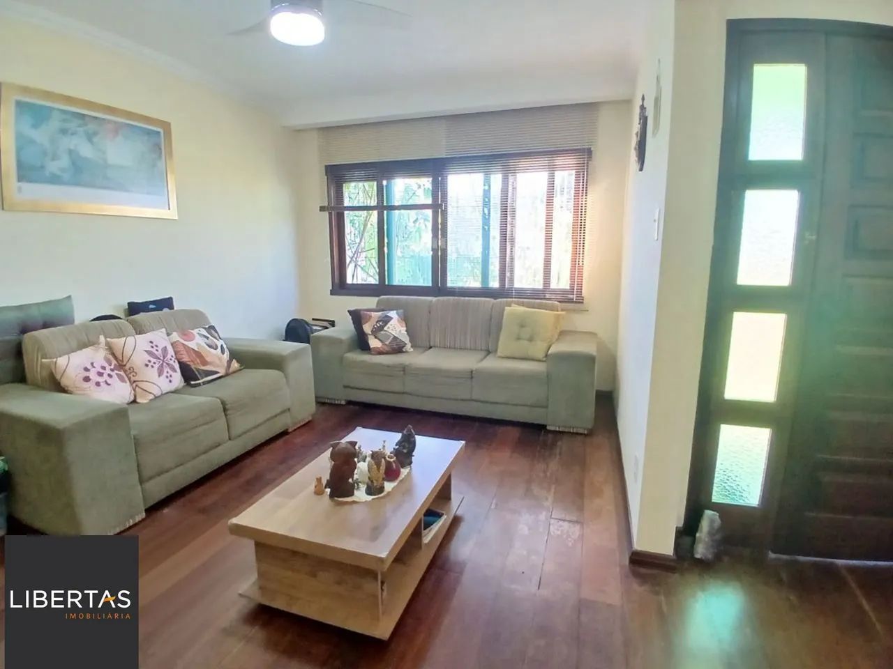 Casa com 3 dormitótrios, piscina e 2 vagas de garagem em Canoas. - Foto 6