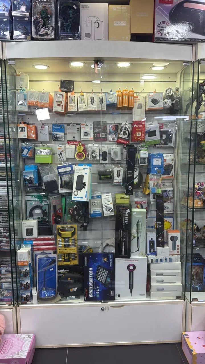 Vendo 4 Vitrines moderna iluminação em led - Foto 4