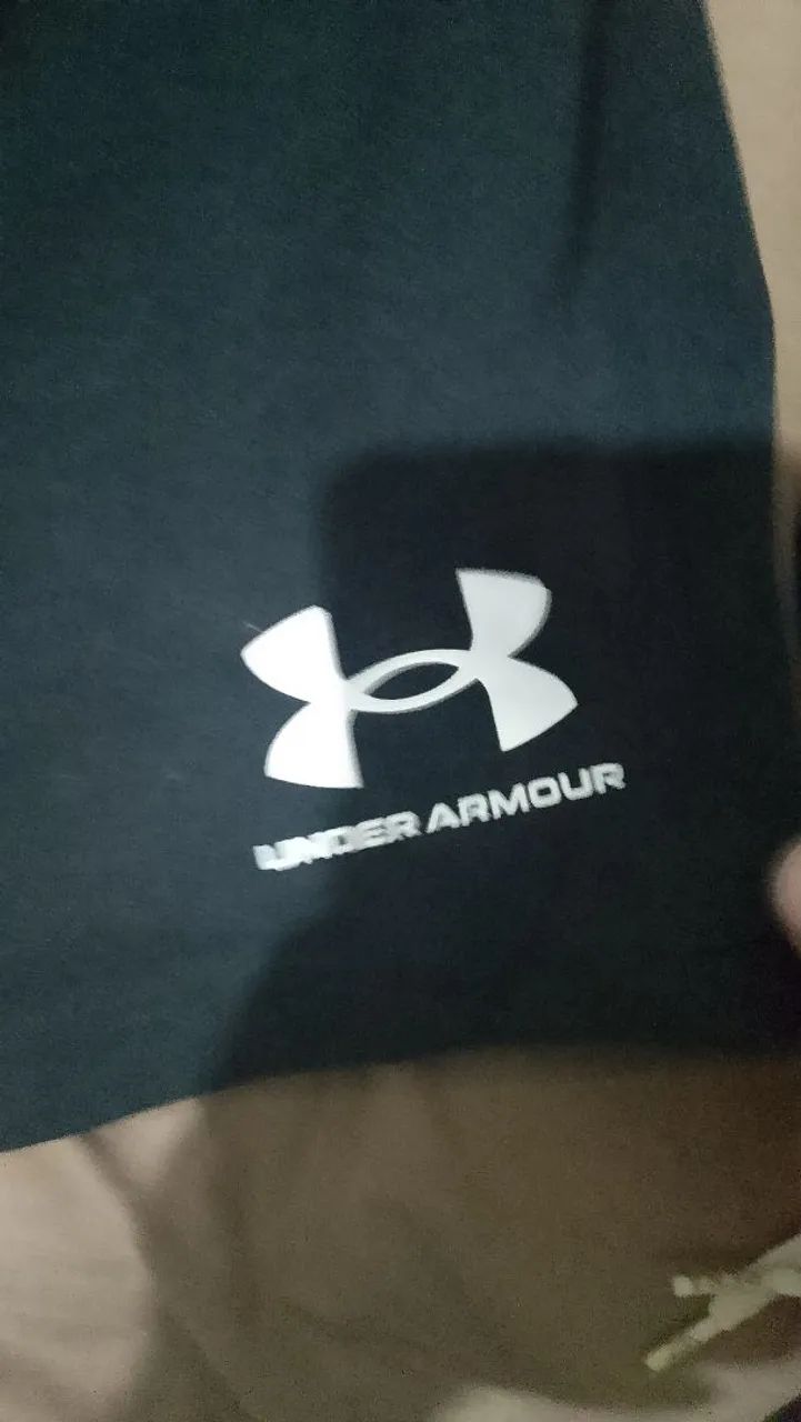 Bermuda moletom under Armour original  - Foto 2