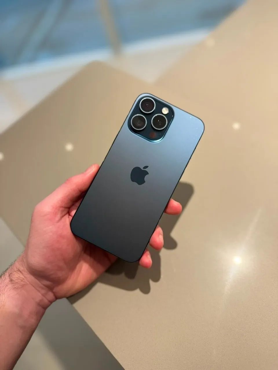 Vendo iPhone 15 Pro Max 256GB Titânio Azul - Foto 2