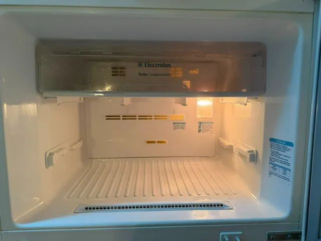 GELADEIRA DUPLEX 220V BRANCA - Foto 4