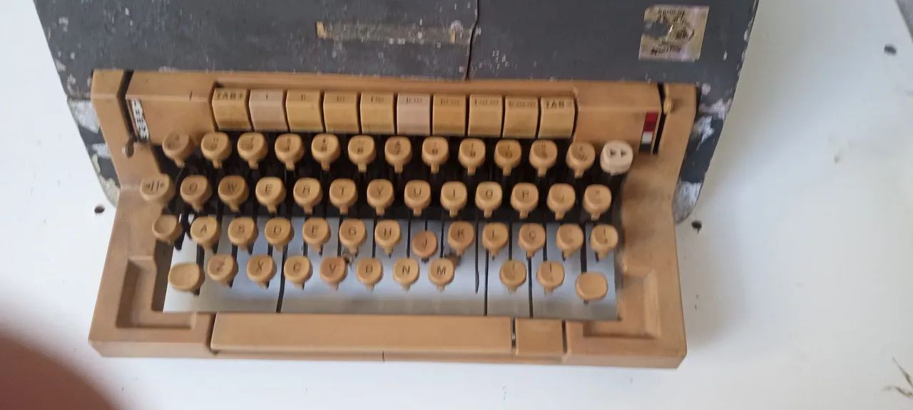 Máquina de datilografia Olivete 98' - Foto 4