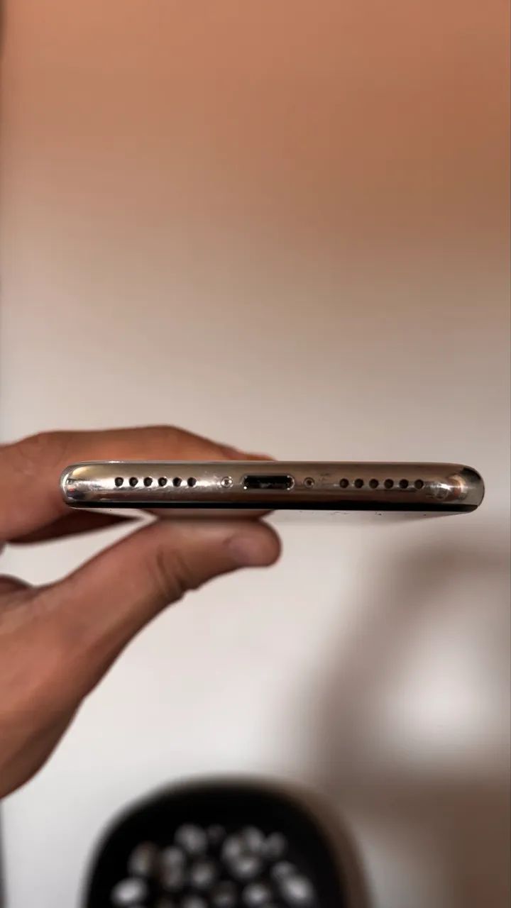 iPhone X 64GB com tela trincada. - Foto 2