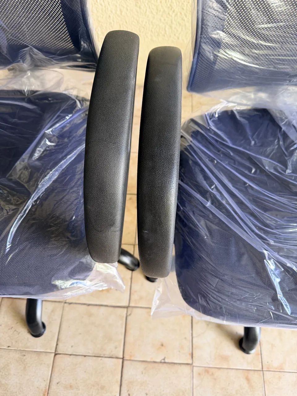 Cadeira de escritório Diretor telada  - Foto 2