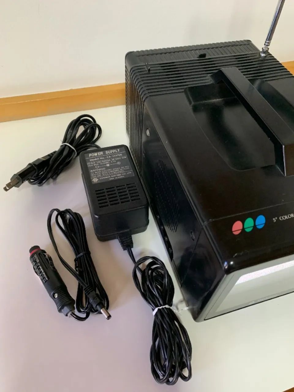 TV colorida de 5 polegadas com rádio - usada - Foto 5