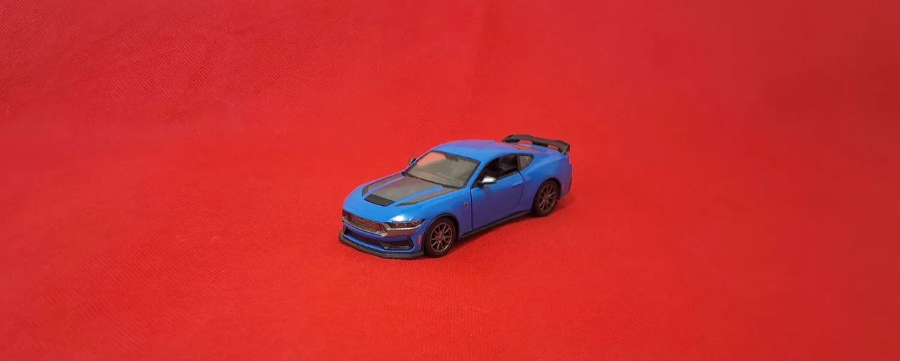 Ford Mustang Dark 