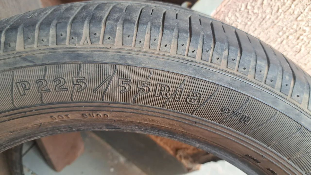 Pneu 225/55/18 - Foto 2