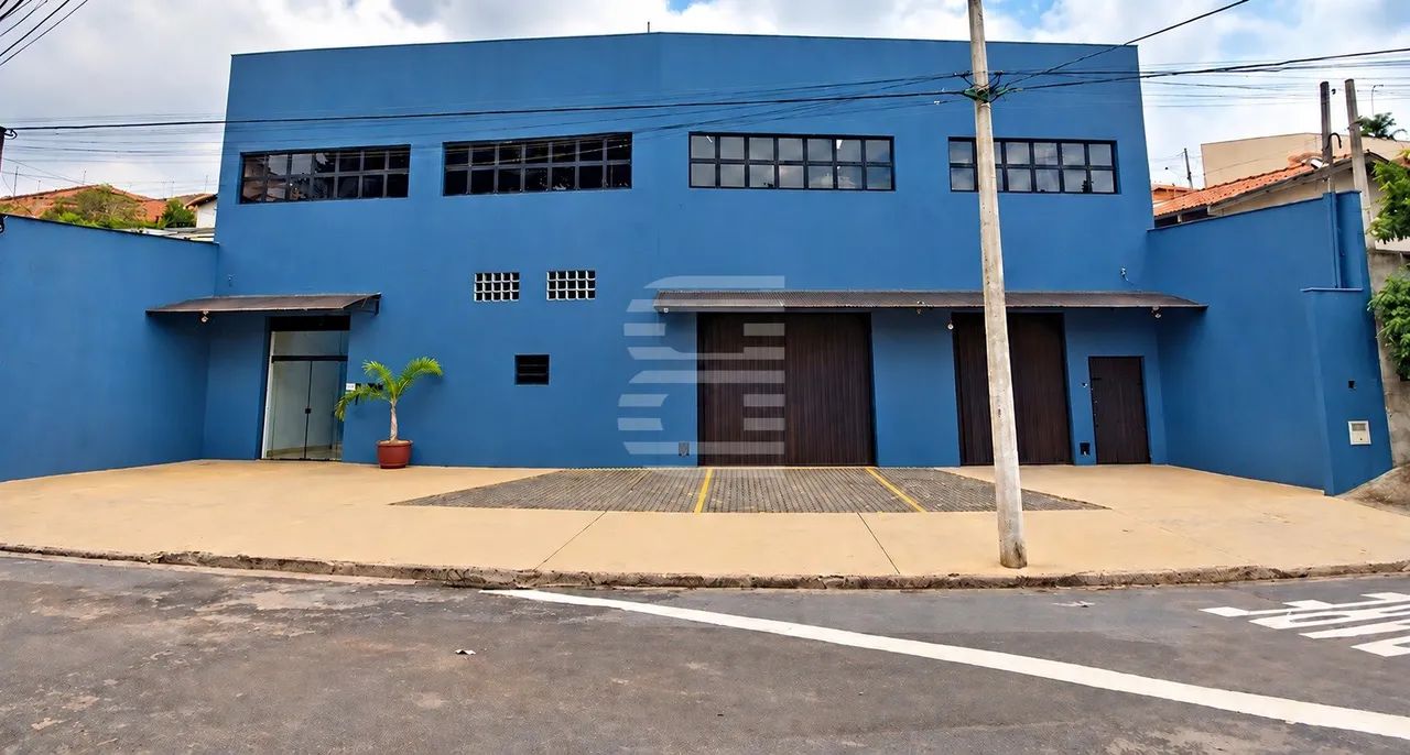 Barracão à Venda próximo a Cidade Judiciária 490m2 - Jardim Nilópolis.