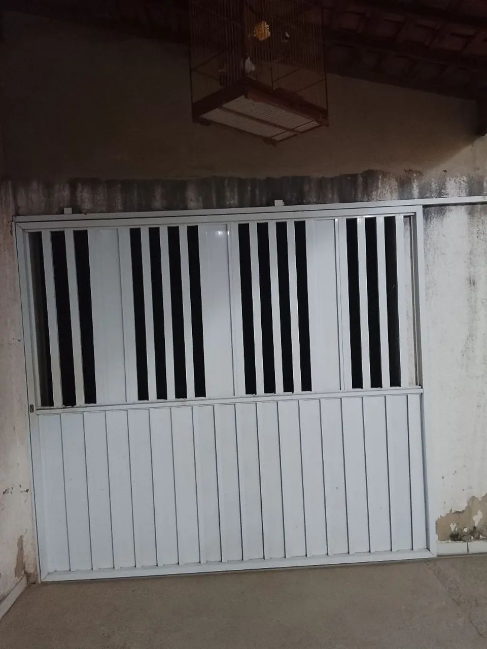 Portão de correr em alumínio 