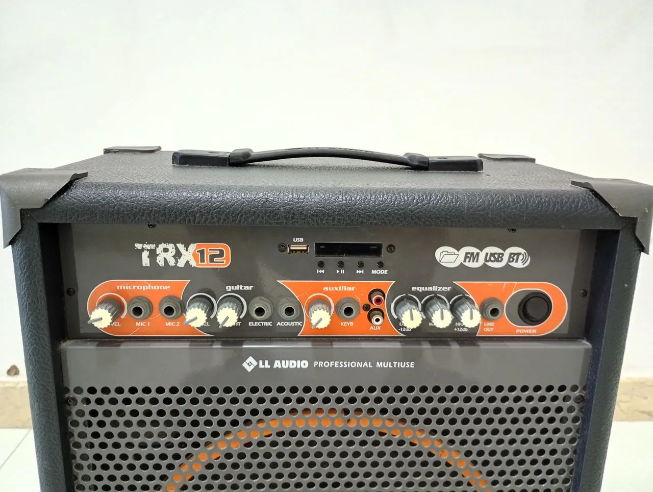 Caixa de som LL Áudio trx 12 Bluetooth auto falante de 12 polegadas... - Foto 2
