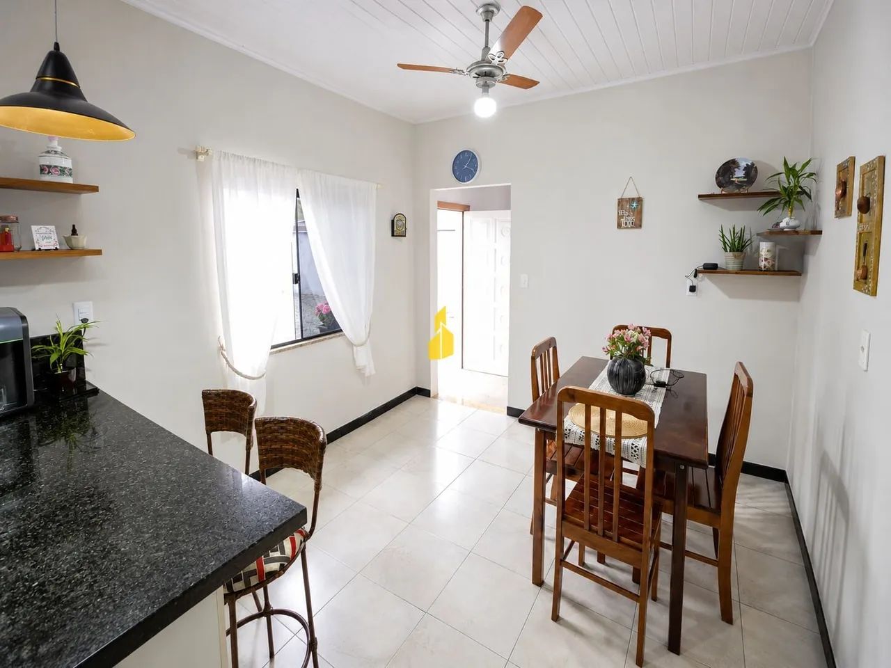 Casa com piscina e edícula no fundos - Foto 5