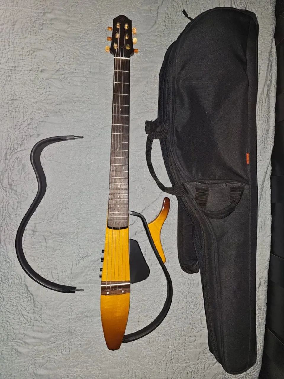 Violão elétrico Yamaha - Foto 2
