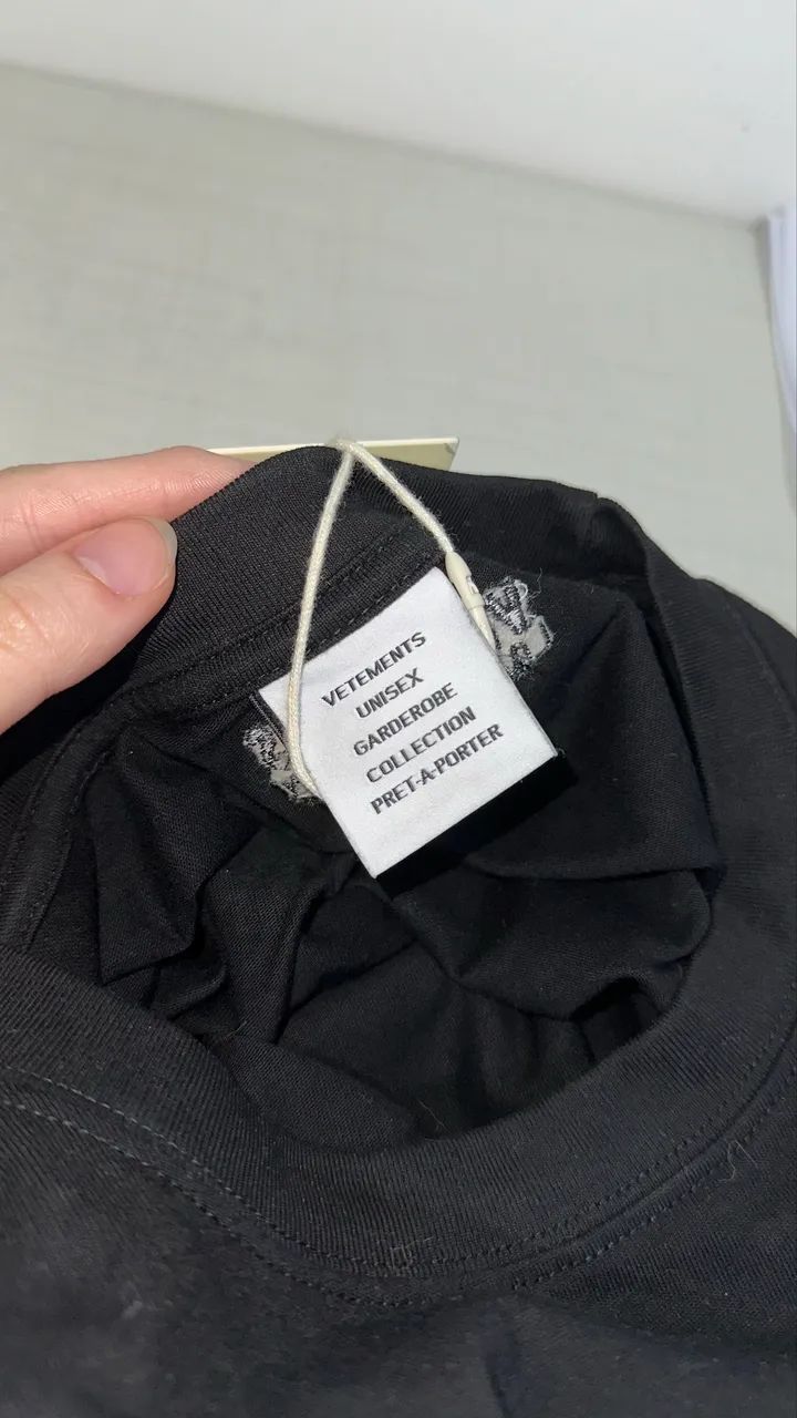 Camiseta Vetements  - Foto 4