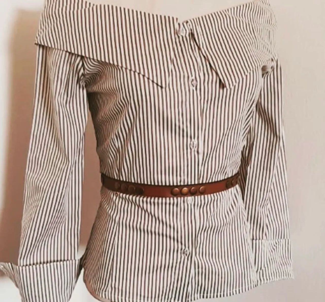 VENDO BLUSA DE LOJA QUE FECHOU  - Foto 2