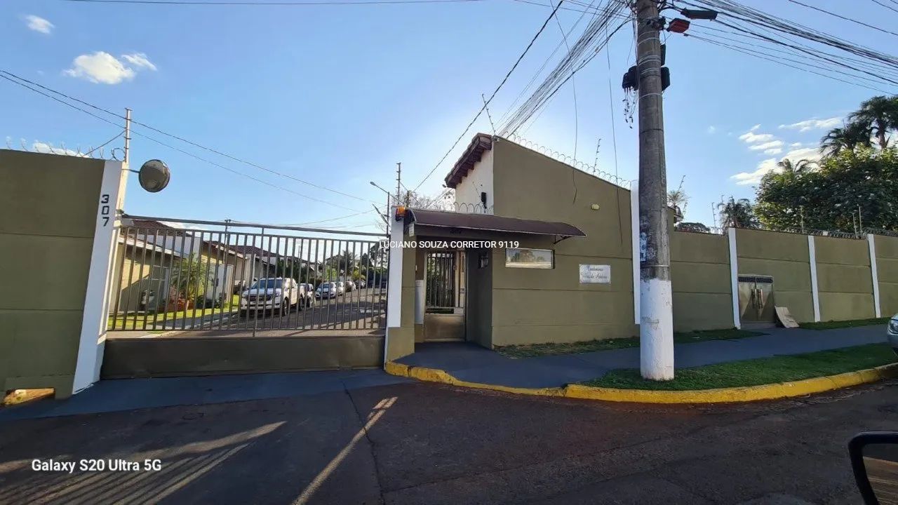 Casa térrea em condomínio bem localizado! - Foto 2