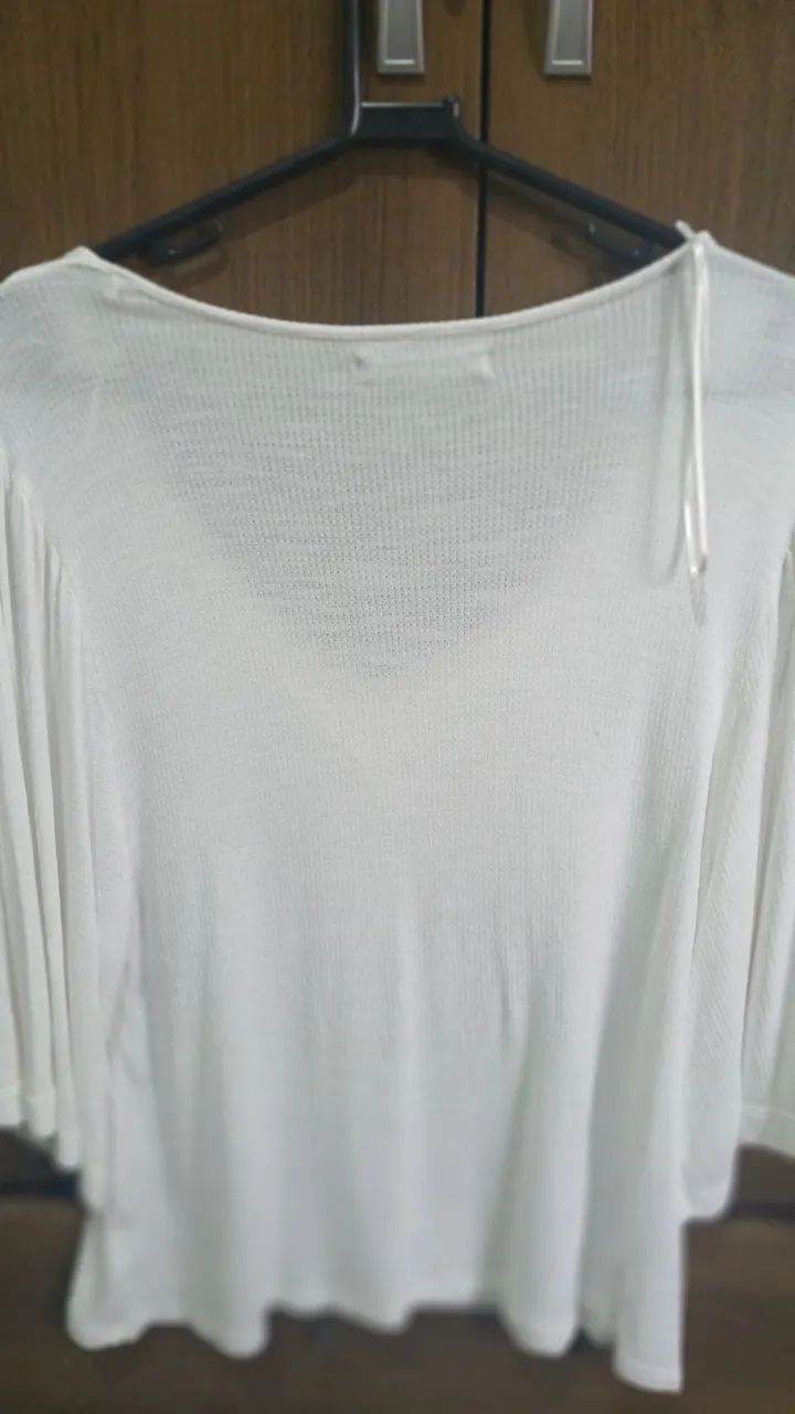 Blusa Malha com detalhe em renda - Foto 3