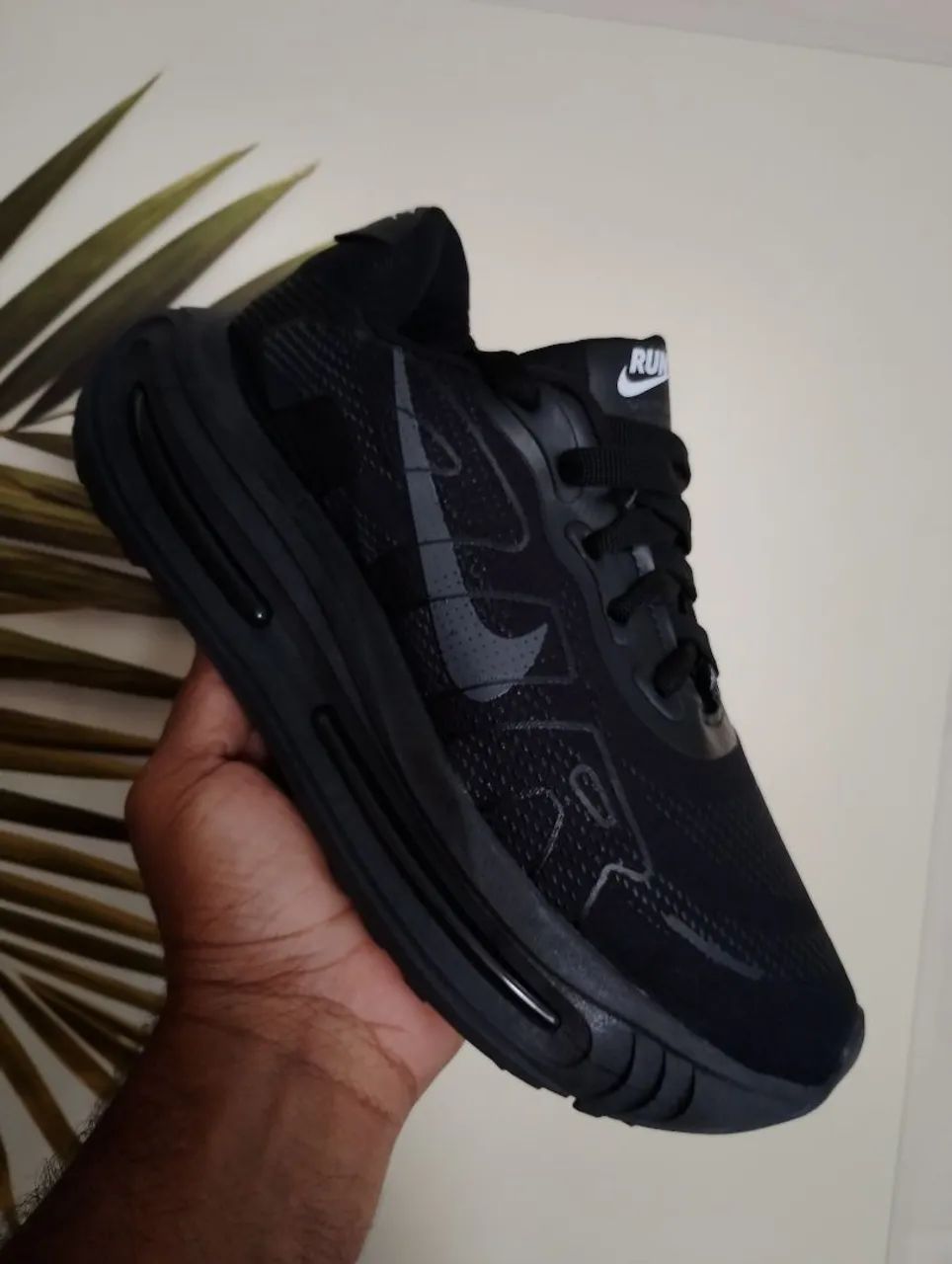 Tênis Nike Zoom e Nike Vomero