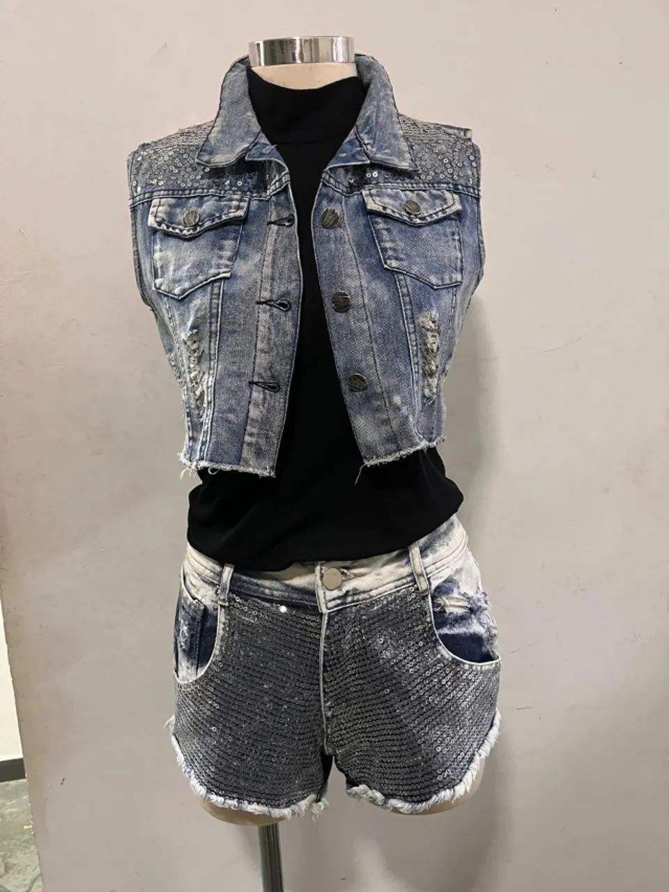 Conjunto jeans com paetês