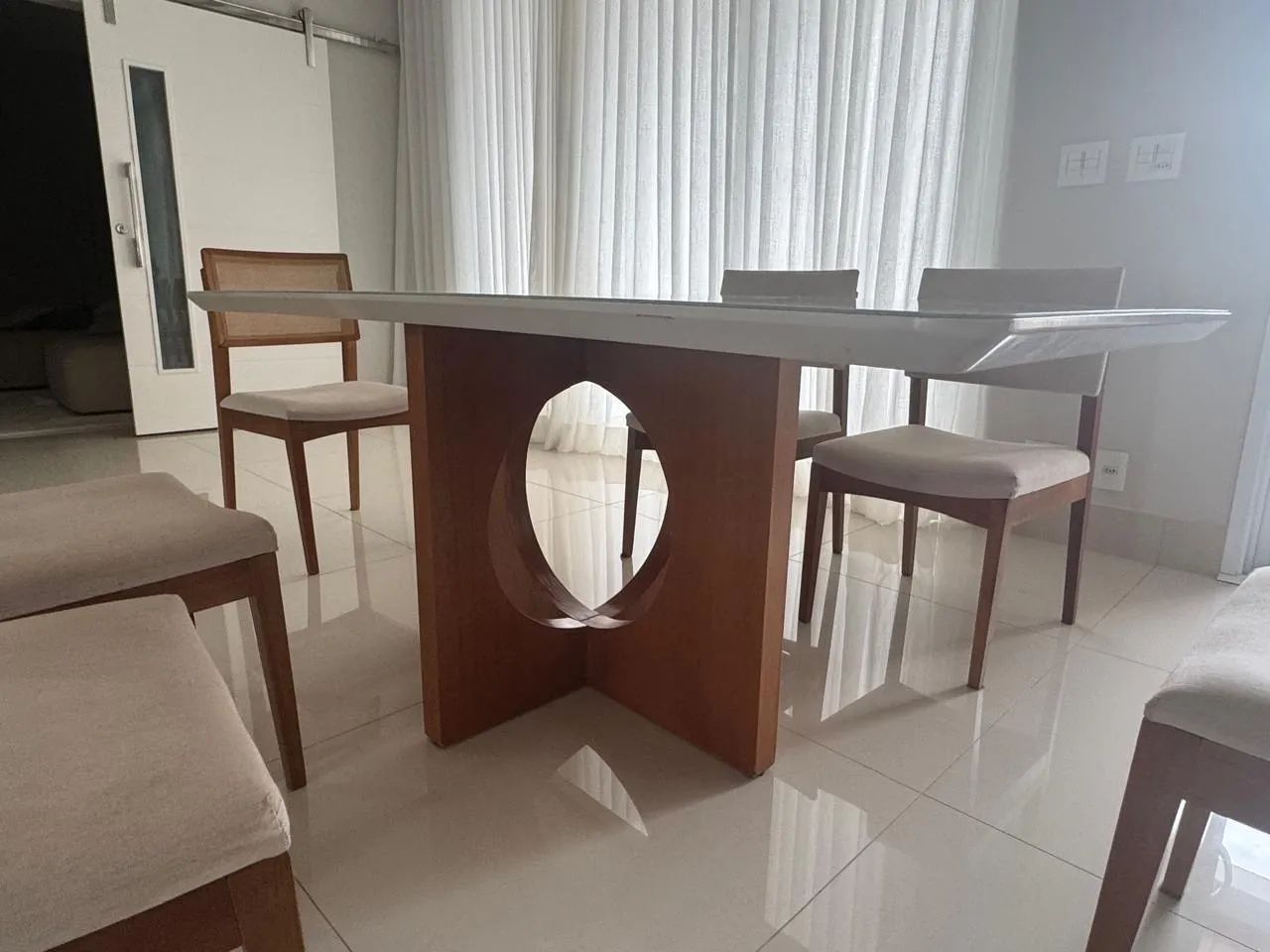 Mesa de jantar com 6 cadeiras - Foto 3