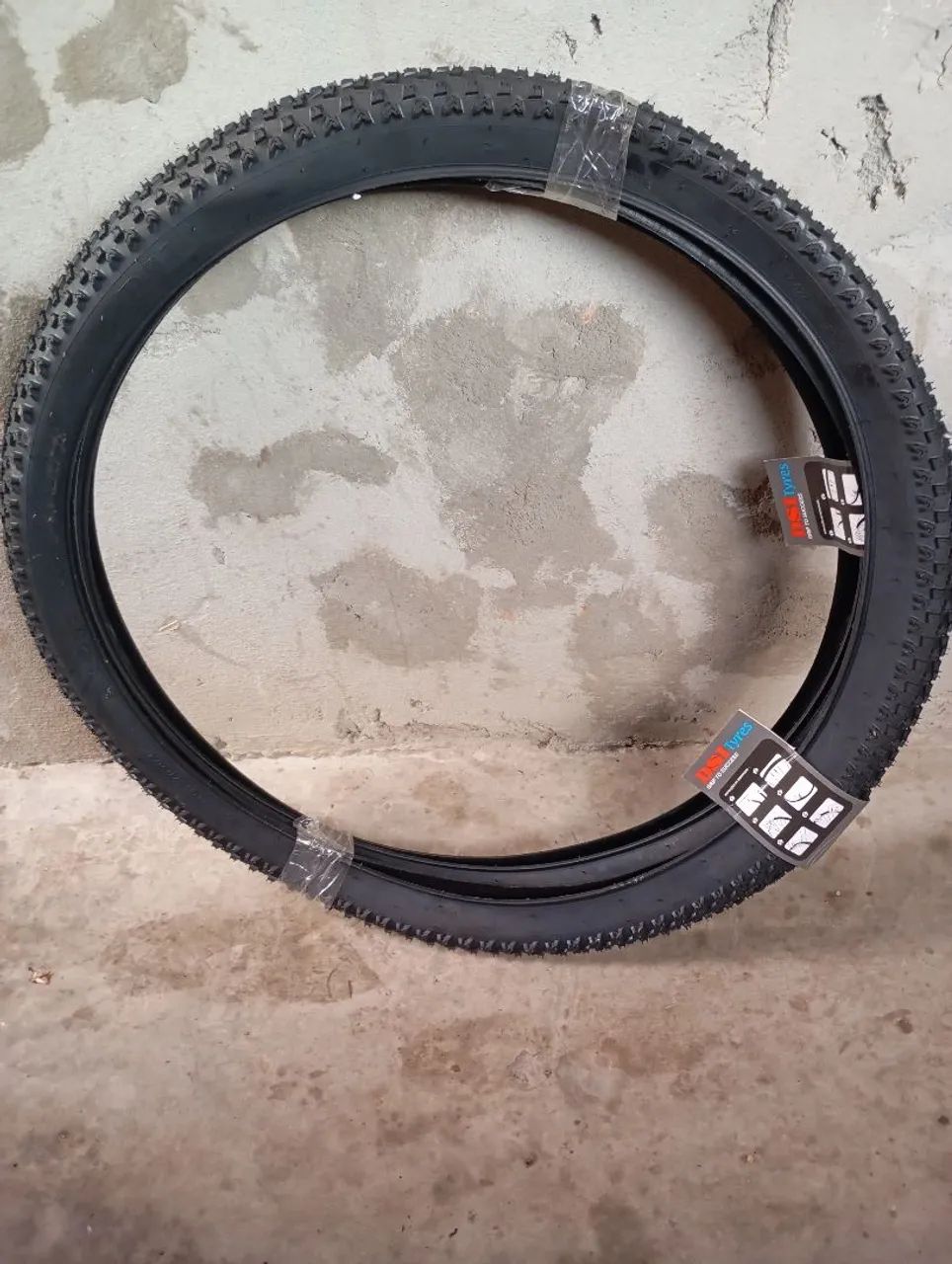 Pneu aro 29  bicicleta 