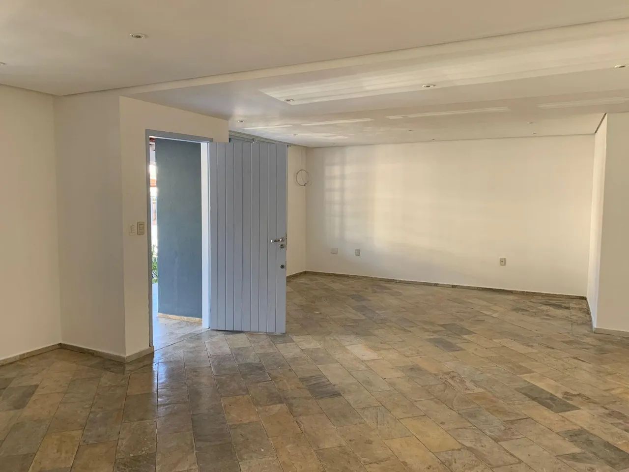 Casa com 4 quartos no bairro Santa Mônica - Foto 3