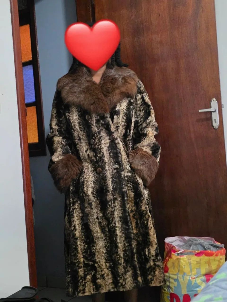 Casaco de Pele Marrom para Frio Vintage Clássico | Elegante e Sofisticado Tecido Premium  - Foto 4