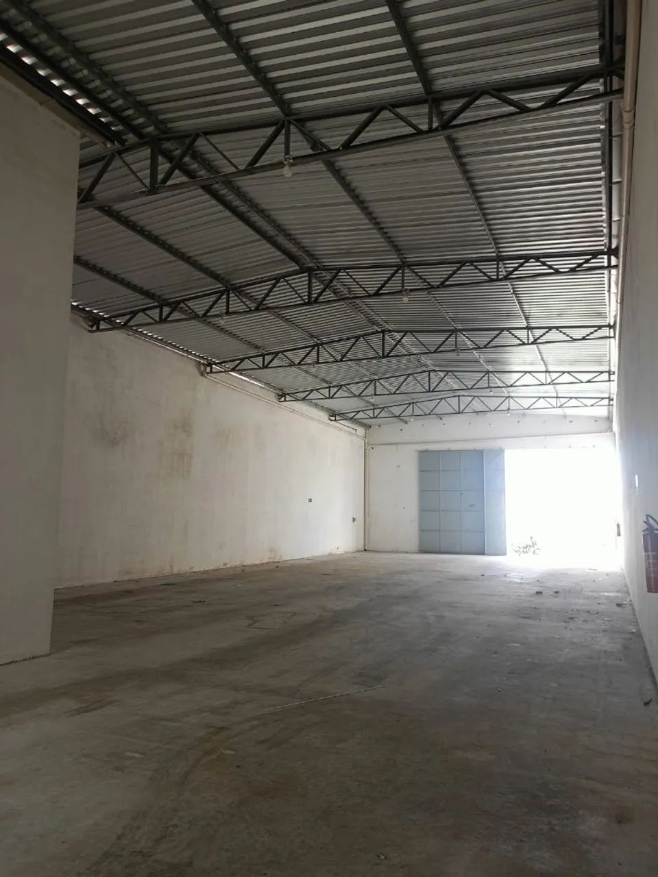 Aluga -se um galpão comercial  - Foto 3