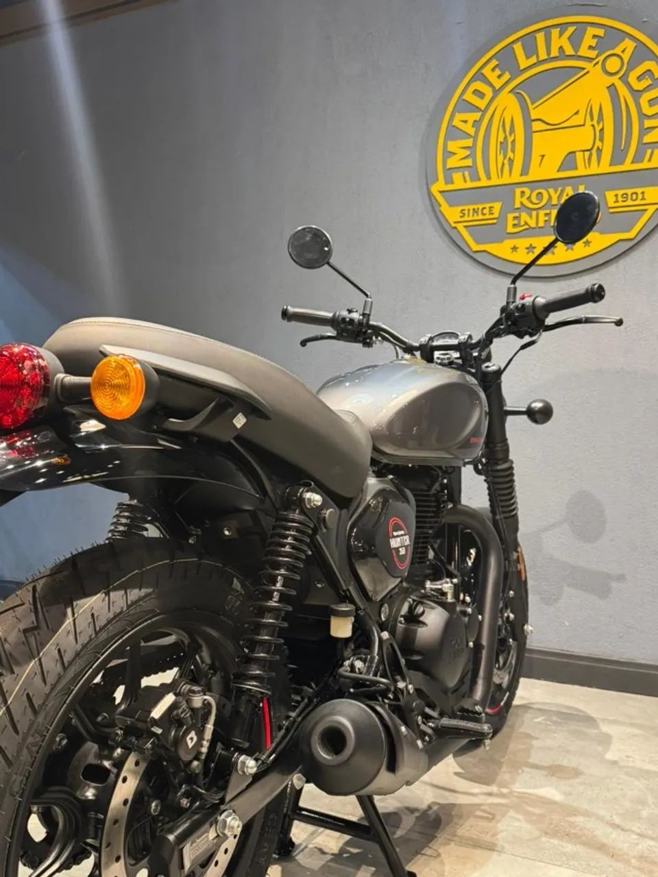 ROYAL ENFIELD HUNTER 350 DAPPER GREY  - Foto 5