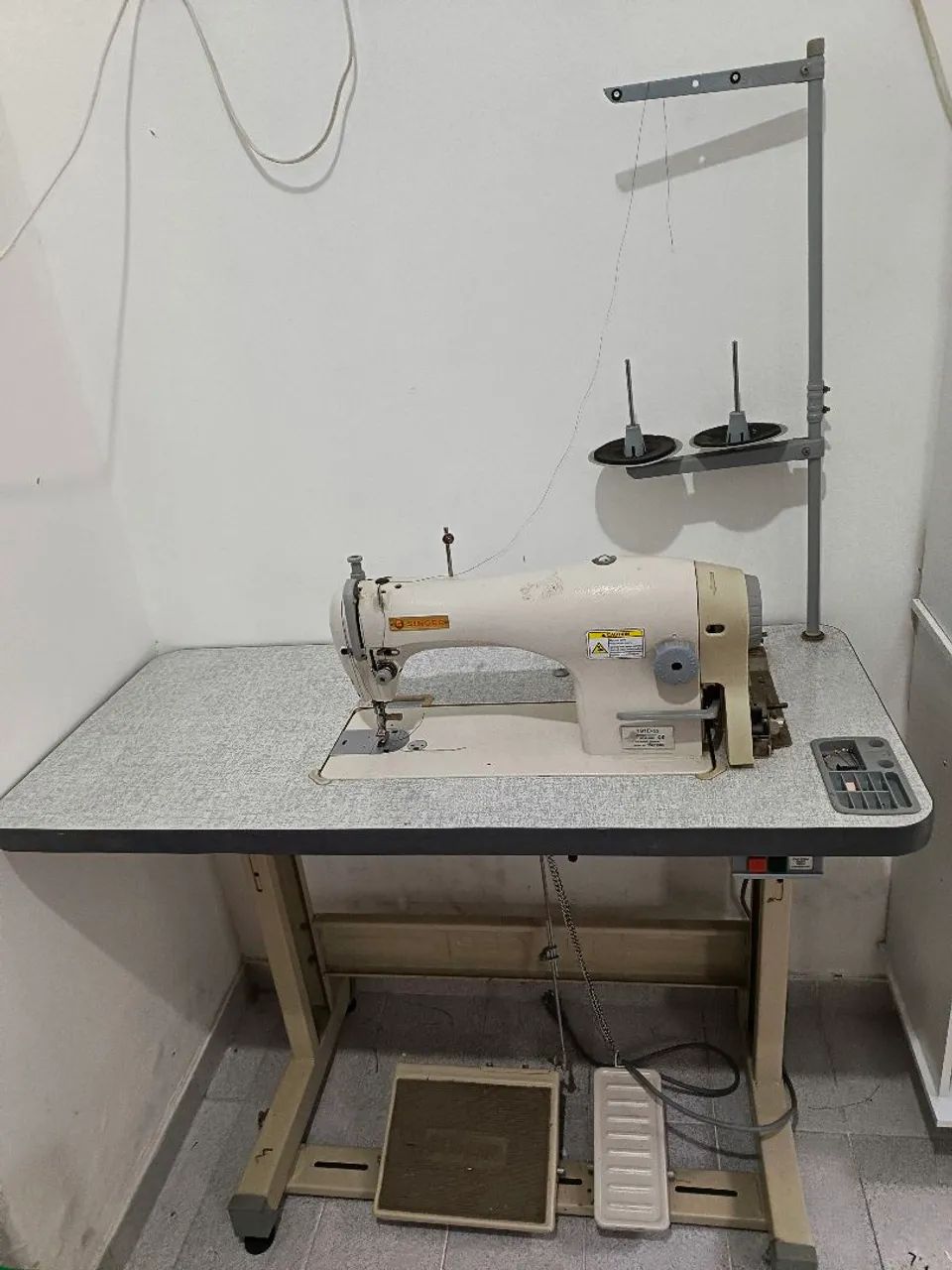 Máquina de costura Singer reta industrial 