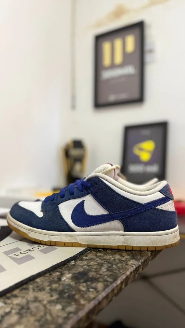 Nike SB Dunk Low "Los Angeles Dodgers" Comprado fora - Foto 5