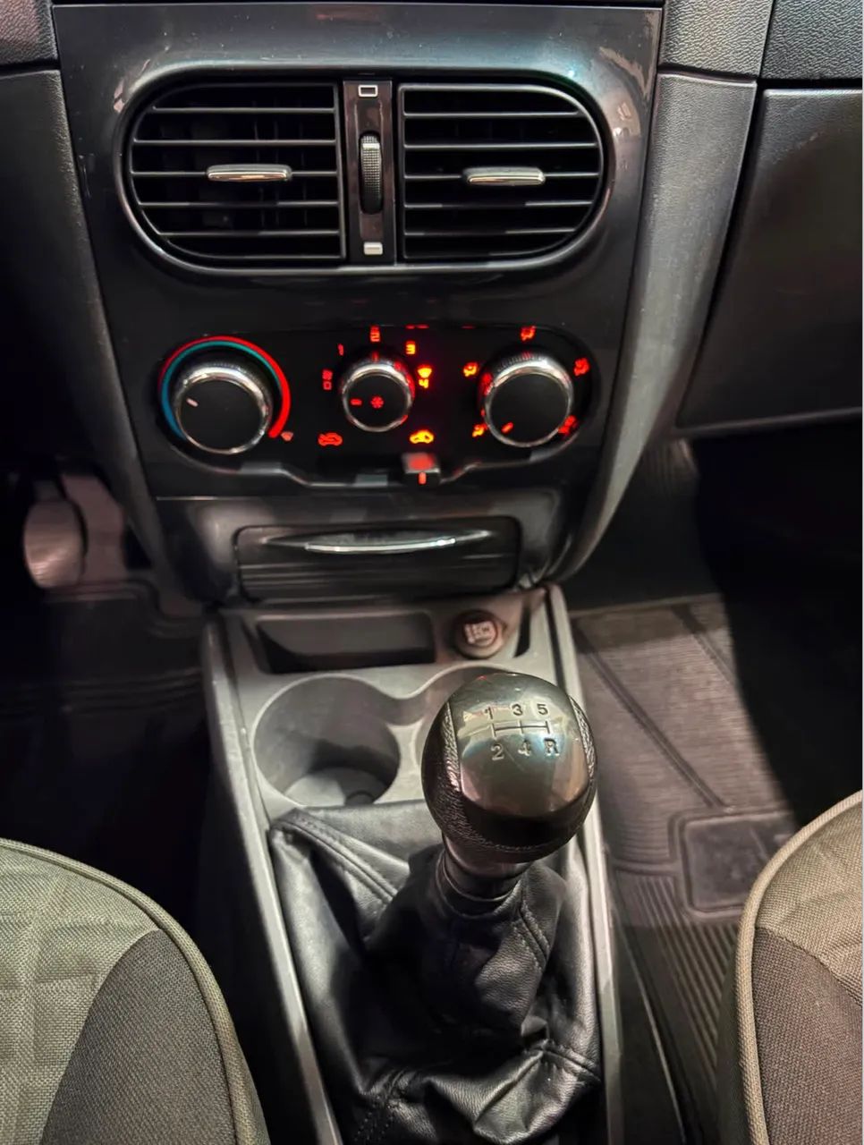 Fiat Strada Working Hard 1.4 Fire Flex 8V CS 2017 - Foto 4