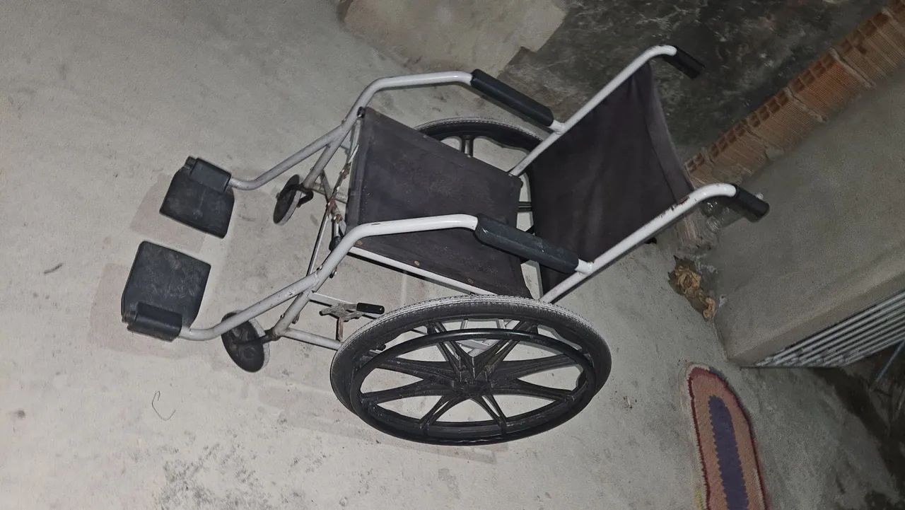 CADEIRA DE RODAS  - Foto 4