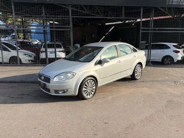 Fiat Linea Absolute 1.9/1.8 Flex Dualogic 4P 2013 - Foto 3