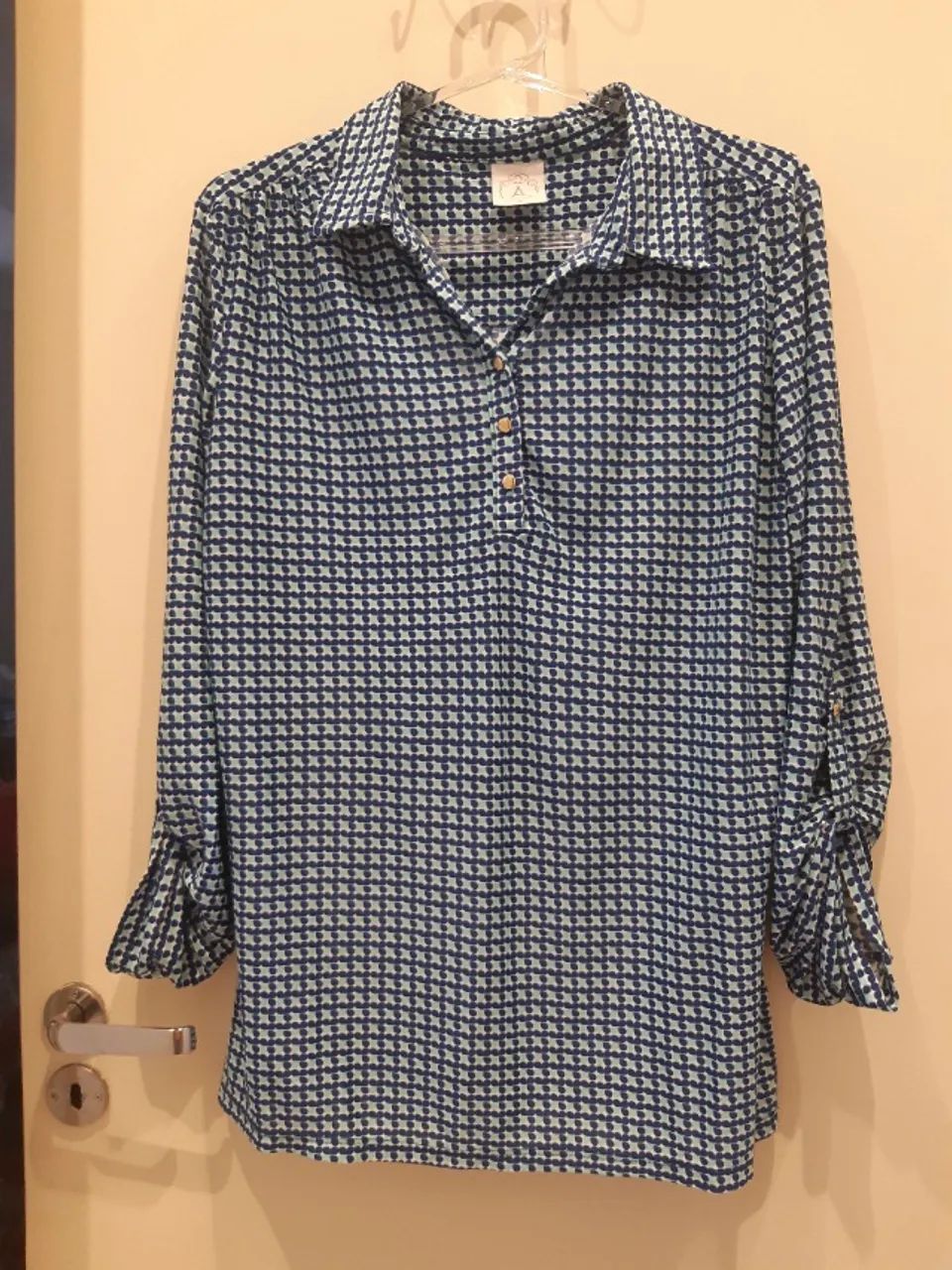 camisa em viscose feminina tamanho P - Foto 2