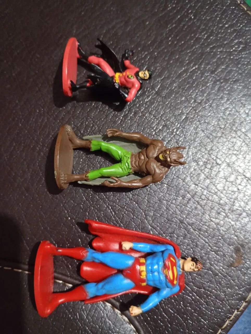 Bonecos DC - Superman 2017 - Morcego Humano 2012 - Robin 2012 - Foto 4