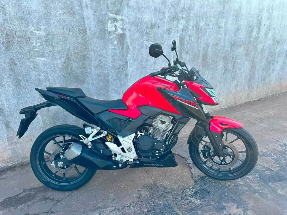 Cb 300 twister completa. 