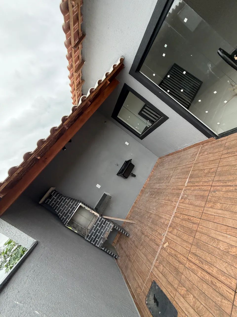 Duas casas  + terreno 900m2  oportunidade 