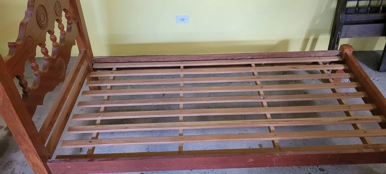 Cama de solteiro em madeira maciça com colchão  - Foto 2