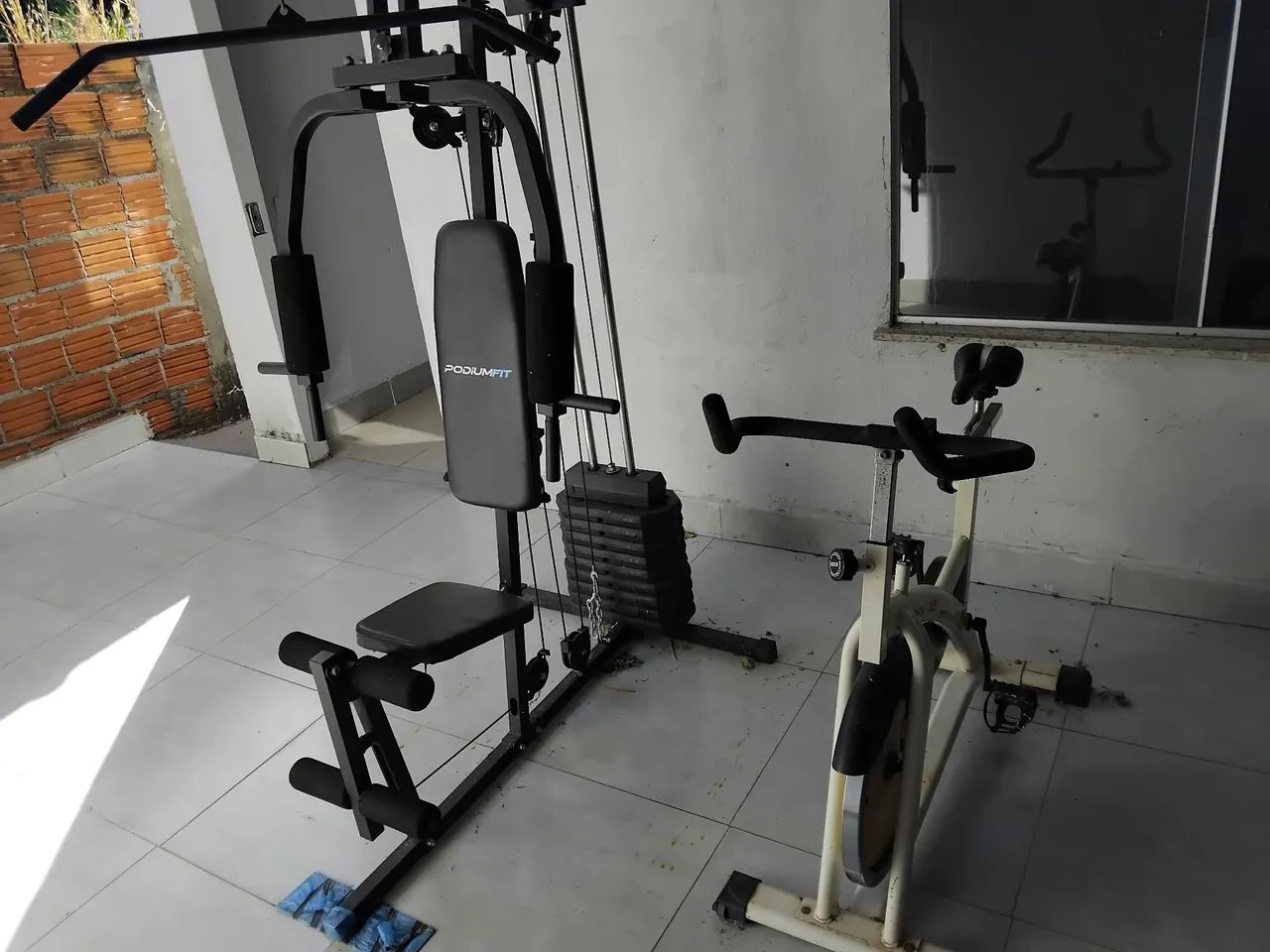 Vende-se Estação de musculação e uma bicicleta ergometrica  - Foto 2